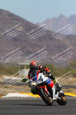 media/May-11-2024-SoCal Trackdays (Sat) [[cc414cfff5]]/9-Turn 14 (1125am)/
